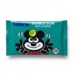 بسته‌بندی سبزآبی آدامس خرسی فوزن با طعم نعنا و تصویر خرس در حال بازی