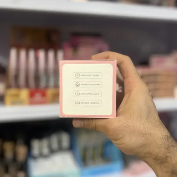 بستنی بدن هلو سادور Sadoer با رایحه هلو و عسل 180 گرم خواص بستنی بدن هلو سادور کنار جعبه